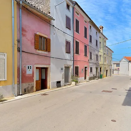 Ferienhaus Fuer 4 Personen Ca 70 Qm In Vodnjan, Istrien Istrische Riviera *